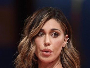 Belen Rodriguez, il balletto scatena i fan: “Sei favolosa”, ma c’è chi non approva con commenti al veleno