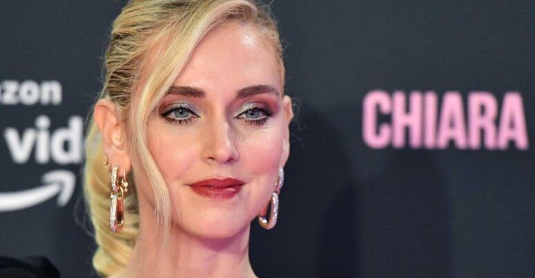 Chiara Ferragni, chi c’è dietro all’enorme flop? L’influencer perde sempre più consensi