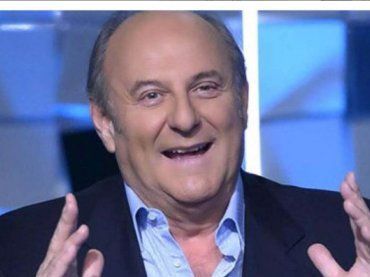 Duro colpo per Gerry Scotti, ‘costretto’ a cedere il posto: superato alla grande