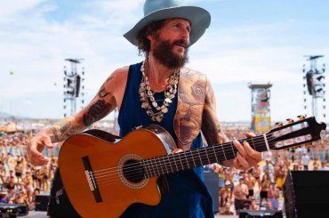 Jovanotti, come sta l’artista dopo l’intervento al femore: giorni difficili ma sereni