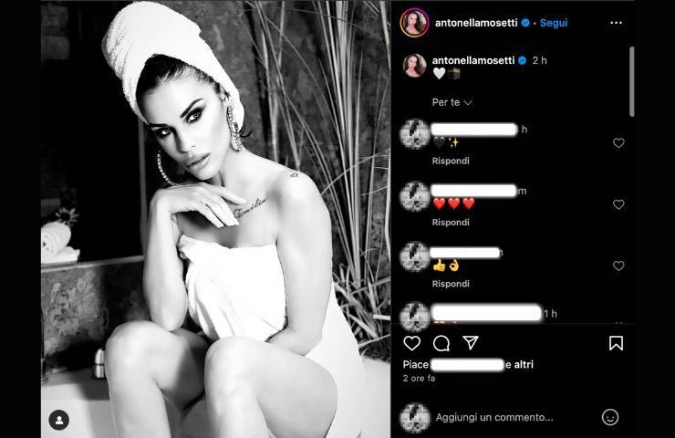 Post Instagram Antonella Mosetti foto