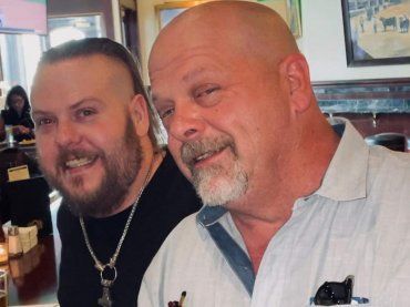 Adam Harrison muore a 39 anni, era la star del reality americano ‘Affari di famiglia’