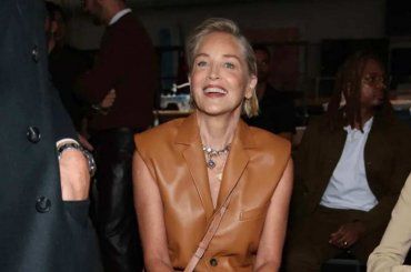 Sharon Stone cerca l’amore su Tinder, l’attrice è ufficialmente sul ‘mercato’