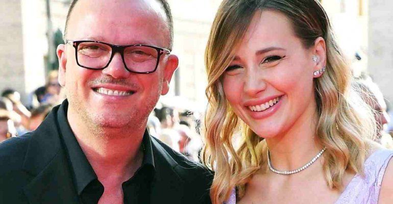 Gigi D’Alessio, padre per la sesta volta: Denise è nuovamente incinta