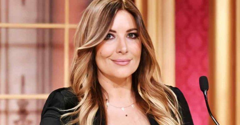 Selvaggia Lucarelli, ricordate com’era anni fa? Una trasformazione incredibile