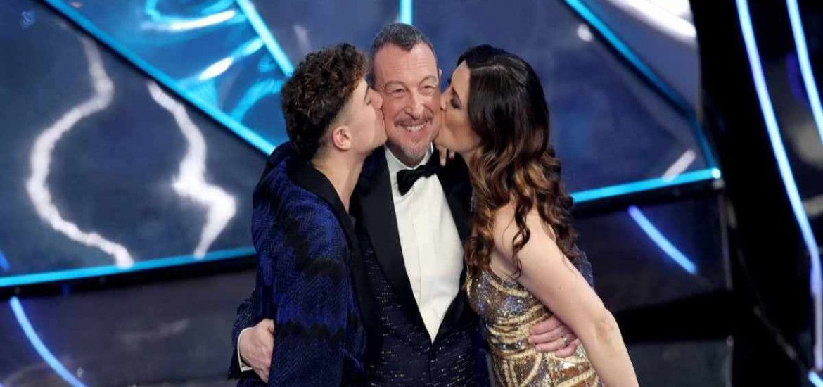 Amadeus, Giovanna Civitillo e il figlio José a Sanremo 2024.