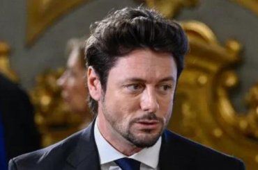 Colpo di coda per Andrea Giambruno, cambia il suo destino lavorativo: i nuovi progetti