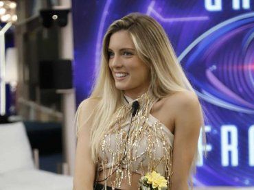 Grande Fratello, Anita riceve un biglietto sospetto: ‘Cosa c’è scritto?’, il web chiede la squalifica