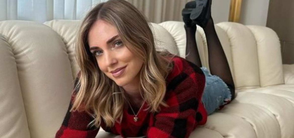 Ferragni sul divano