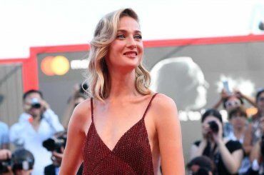 Ha lavorato con Verdone , ricordate che film ha fatto questa bellissima donna ? FOTO