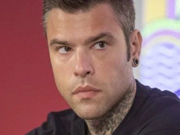 Fedez, comportamento mai visto alla fashion week: cosa ha fatto tutto il tempo