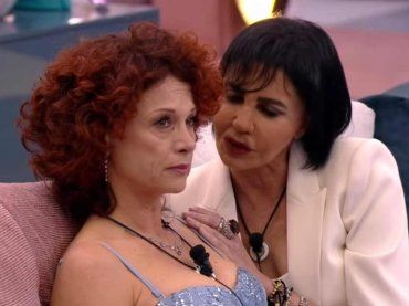 Grande Fratello, Fiordaliso torna nella casa: le parole a Beatrice Luzzi fanno infuriare i fan