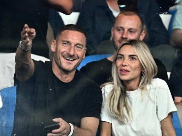 Francesco Totti e Noemi, la prima volta insieme nei posti che “contano”.. come è andata