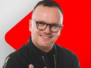 Gigi D’Alessio non si accontenta e punta al numero 10, questa volta ha davvero esagerato
