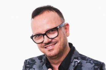 “Ti amo” la dedica più dolce per Gigi d’Alessio non è della sua fidanzata. Da lacrime