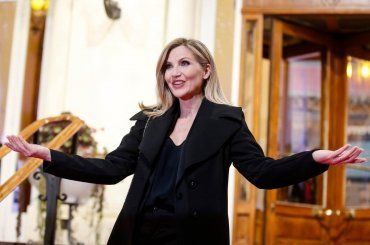Lorella Cuccarini a Sanremo, perché Amadeus ha scelto proprio lei? I trascorsi tra i due conduttori