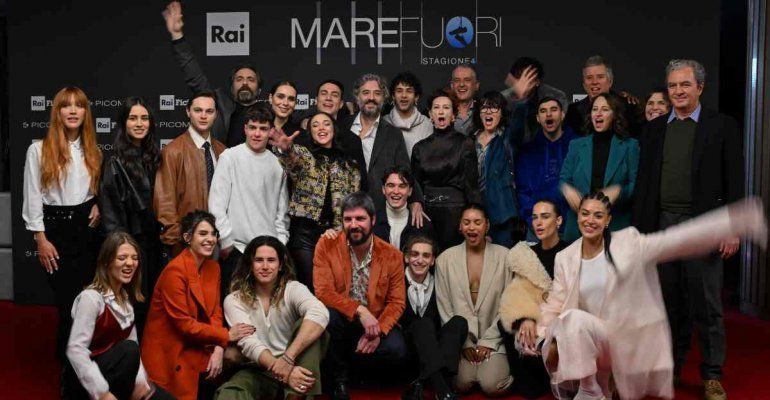 Mare Fuori, la serie subirà un cambiamento: ‘le cose non sono andate come dovevano’, fan preoccupati