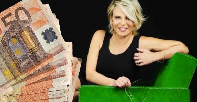 Quanto guadagna Maria De Filippi? Cifre da capogiro per la conduttrice