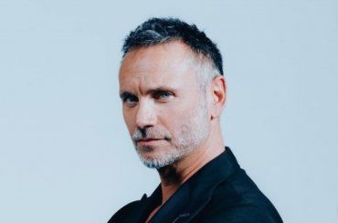 Ricordate Nek da giovane? Prima della fama era molto diverso