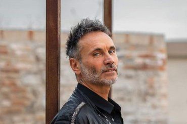 Nek sta passando un brutto momento, c’entra sua figlia ed ha solo 14 anni