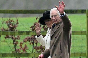 Re Carlo rassicura i sudditi, prima uscita pubblica dopo l’annuncio del cancro