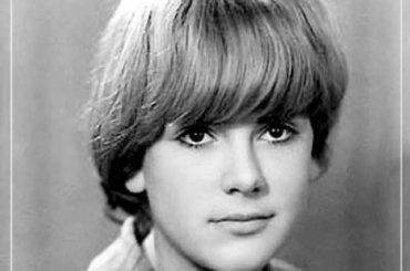 Una star degli anni ‘70, nel tempo è cambiata tantissimo: chi ricorda la famosa cantante così giovane ?