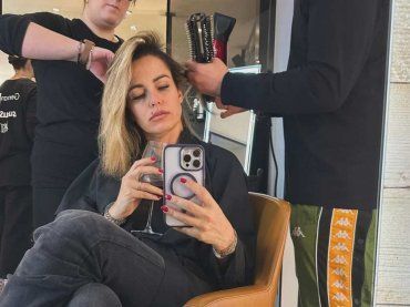 Sonia Bruganelli, la foto con un cerotto sul viso preoccupa i fan: cosa succede all’ex di Bonolis