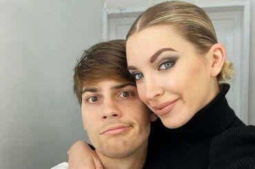 Lucrezia Lando fa ingelosire Tano, la FOTO infiamma il web