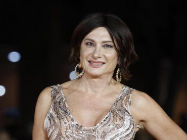 Per Vladimir Luxuria scende in campo la reginetta di Mediaset, un in bocca al lupo così è inestimabile