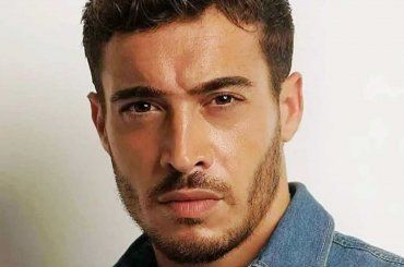 Antonino Spinalbese, beccato mentre fa compere con la sua nuova fiamma: di chi si tratta