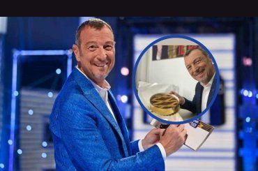 Amadeus, la merenda ad Affari Tuoi la fa così: FOTO