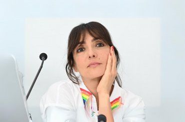 Ambra Angiolini infortunata, come sta l’attrice e come si sta curando