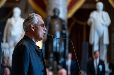 Andrea Bocelli, felice per l’amico in carcere: “per lui sempre una speranza”