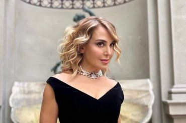 Barbara D’Urso, cosa succede alla conduttrice? Mai vista così – VIDEO