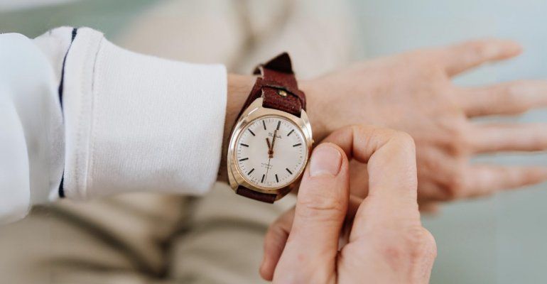 Ora legale: ritorna l’orario estivo, ecco quando è necessario sistemare gli orologi