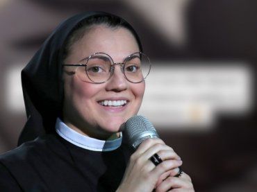 ‘A me mi viene la noia’, Cristina Scuccia proprio non ce la fa. All’ex suora piace fare altro, ma cosa?