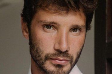 Stefano De Martino, finalmente lo sappiamo: cosa gli piace fare quando è da solo