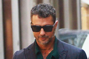 Fabrizio Corona contro i “Fuffaguru”. Il nuovo video sui social