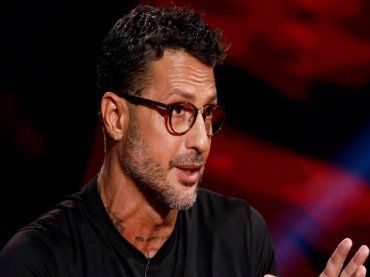 “Erano in 30, mi hanno distrutto casa”, Fabrizio Corona attimi di terrore: il racconto sconvolgente