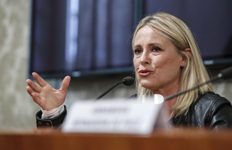 Federica Sciarelli provvedimenti rai