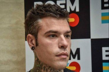 Fedez svela gli interni della sua nuova casa dopo la rottura con Ferragni: un attico da sogno