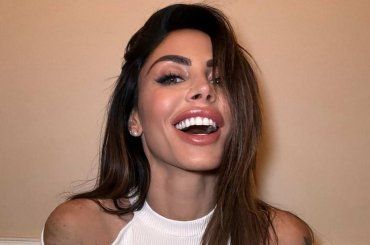 “L’abito non fa il monaco…” così Guendalina Tavassi lascia i fan a bocca aperta