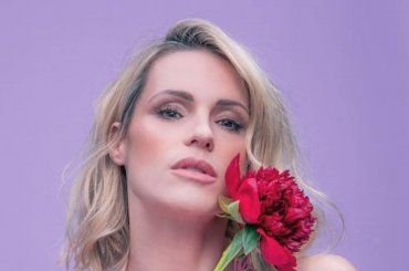 Michelle Hunziker difende a spadatratta una collega, mai vista così agguerrita: le sue parole