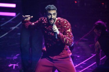 Un inedito Marco Mengoni stupisce i fan di Instagram