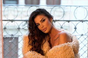 Antonella Mosetti si mette a nudo: “Mi ha sempre intrigato…” – FOTO