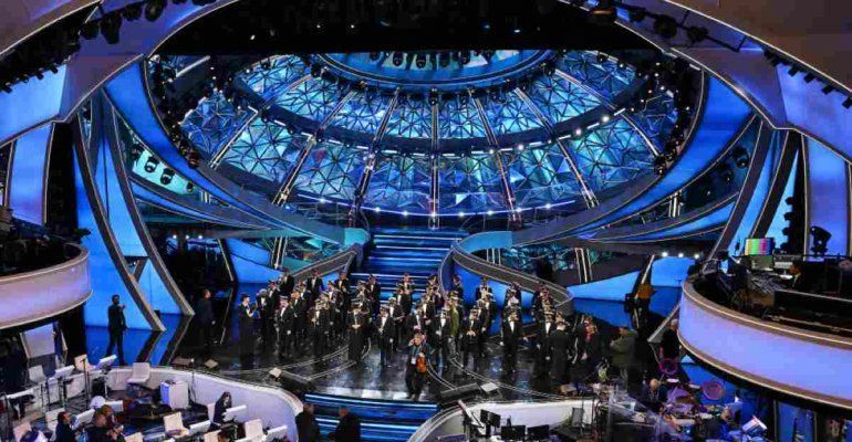 Sanremo 2025: spunta il nome del conduttore e nessuno se lo aspetta