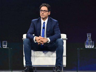 Il piano di Berlusconi: Amadeus e Sanremo 2026 su Mediaset