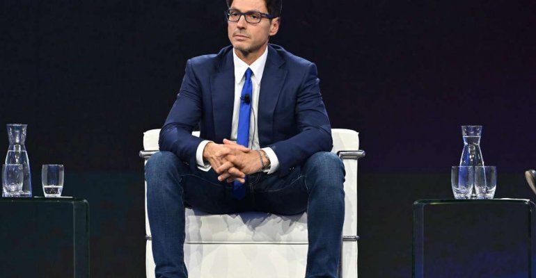 Il piano di Berlusconi: Amadeus e Sanremo 2026 su Mediaset