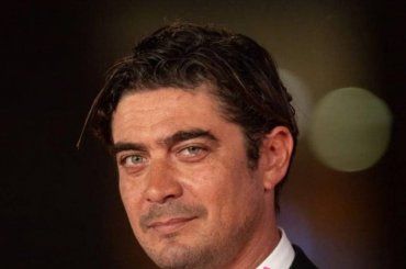 Riccardo Scamarcio si mette a nudo: “Perdo il controllo”