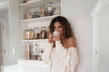 Samantha De Grenet dimentica la malattia e si presenta ancora più bella: lingerie da Oscar – FOTO